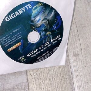 Gigabyte Nvidia GT 220 series Graphics accelerator driver CD
